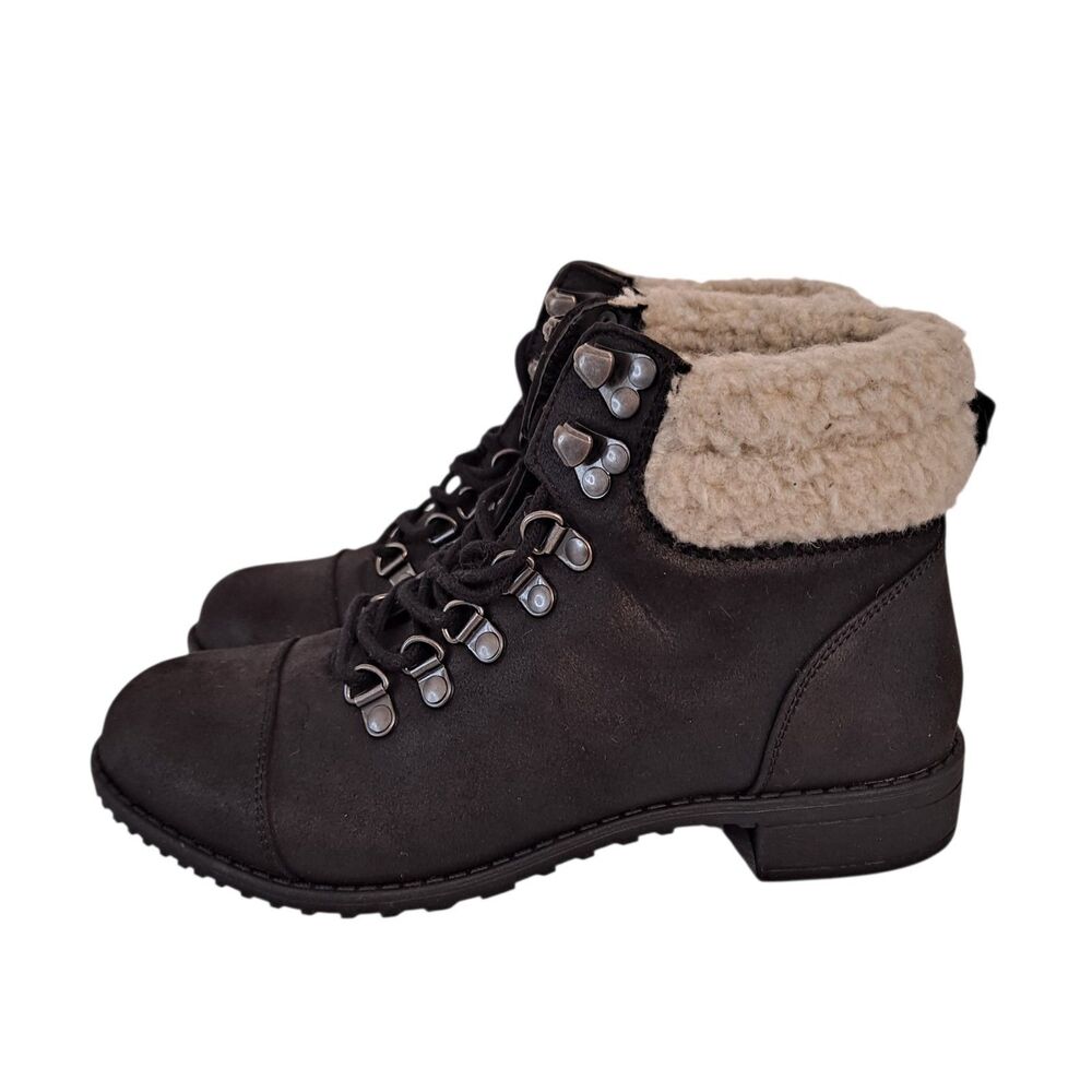 Cliffs by White Mountain Deryn Women's Boots Size 7.5 Black Faux Shearling Cuff